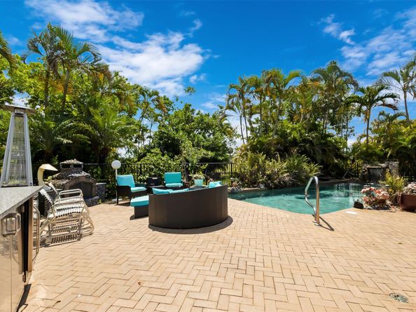 5200 Woodlands Bl, Tamarac FL 33319