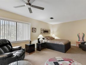 5200 Woodlands Bl, Tamarac FL 33319