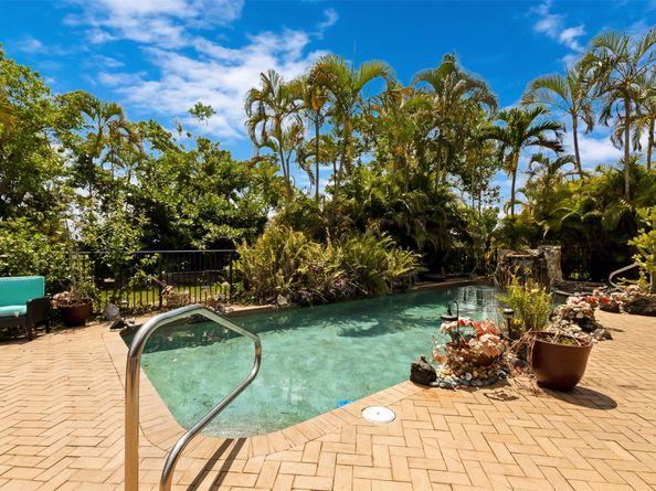 5200 Woodlands Bl, Tamarac FL 33319