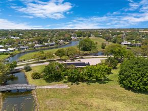 5200 Woodlands Bl, Tamarac FL 33319