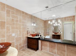 5200 Woodlands Bl, Tamarac FL 33319