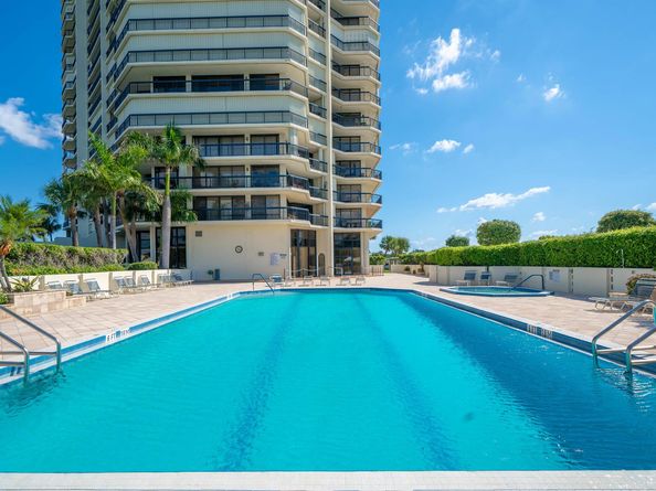 1900 Consulate Place 205, West Palm Beach FL 33401