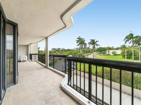 1900 Consulate Place 205, West Palm Beach FL 33401