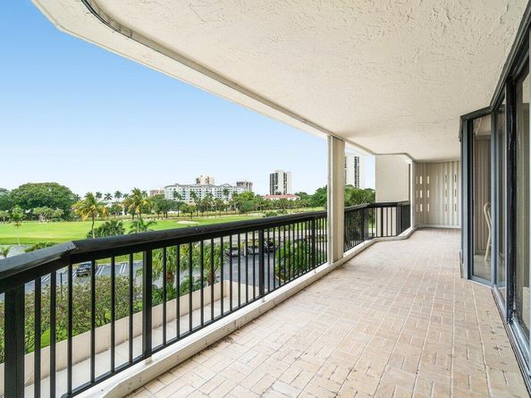 1900 Consulate Place 205, West Palm Beach FL 33401