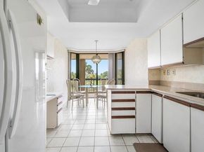 1900 Consulate Place 205, West Palm Beach FL 33401