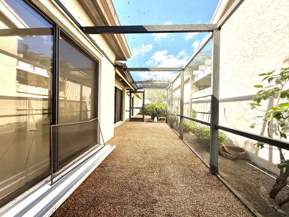 5670 Piping Rock Drive, Boynton Beach FL 33437