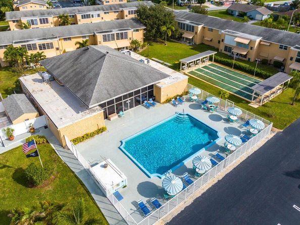 2102 NE 1st Way 206, Boynton Beach FL 33435