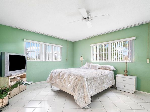 2102 NE 1st Way 206, Boynton Beach FL 33435
