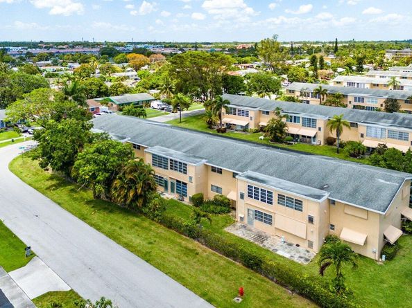 2102 NE 1st Way 206, Boynton Beach FL 33435