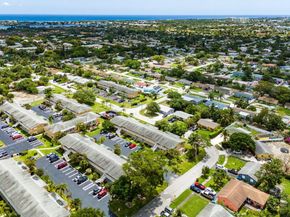 2102 NE 1st Way 206, Boynton Beach FL 33435