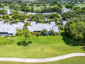 17 Clubhouse Lane, Boynton Beach FL 33436