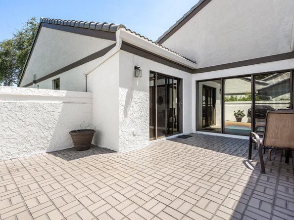 17 Clubhouse Lane, Boynton Beach FL 33436