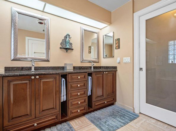 17 Clubhouse Lane, Boynton Beach FL 33436