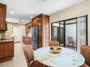 17 Clubhouse Lane, Boynton Beach FL 33436