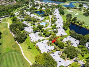 17 Clubhouse Lane, Boynton Beach FL 33436