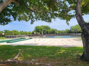 3241 Holiday Springs Blvd 104, Margate FL 33063
