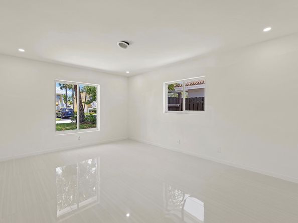 1750 NE 49 Street, Fort Lauderdale FL 33334