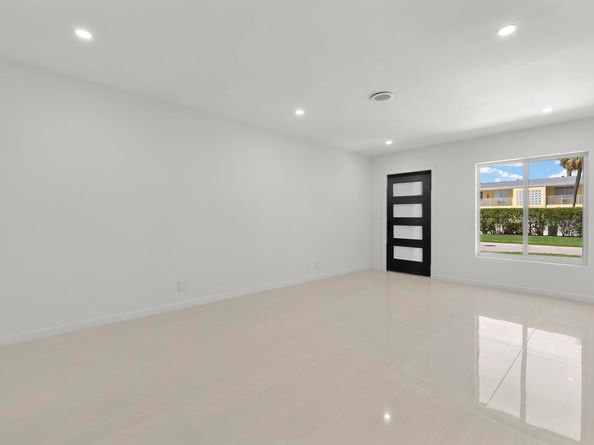 1750 NE 49 Street, Fort Lauderdale FL 33334