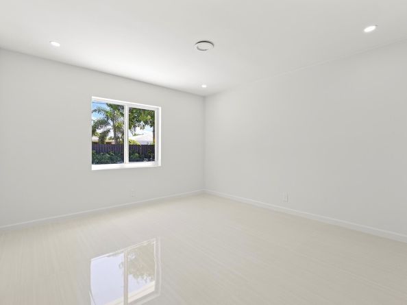 1750 NE 49 Street, Fort Lauderdale FL 33334