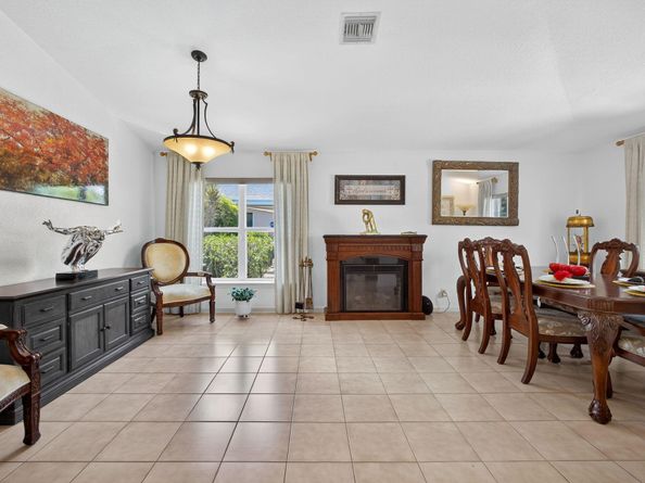 1768 Sawgrass Circle, Greenacres FL 33413
