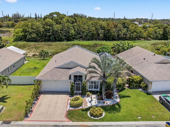 1768 Sawgrass Circle, Greenacres FL 33413