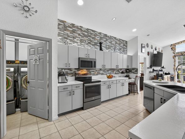 1768 Sawgrass Circle, Greenacres FL 33413