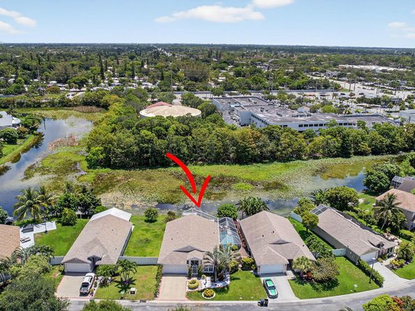 1768 Sawgrass Circle, Greenacres FL 33413