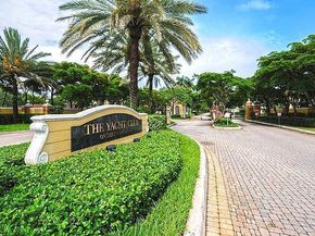 157 Yacht Club Way 106, Hypoluxo FL 33462