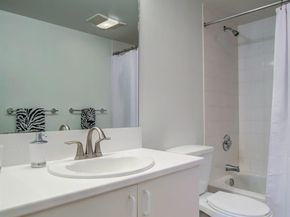 157 Yacht Club Way 106, Hypoluxo FL 33462