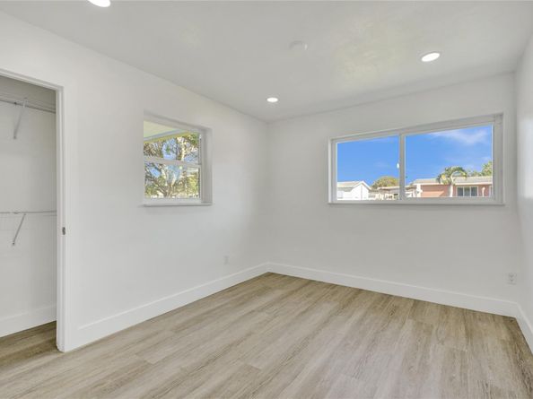 1330 NW 190th St, Miami Gardens FL 33169