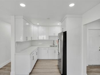 1330 NW 190th St