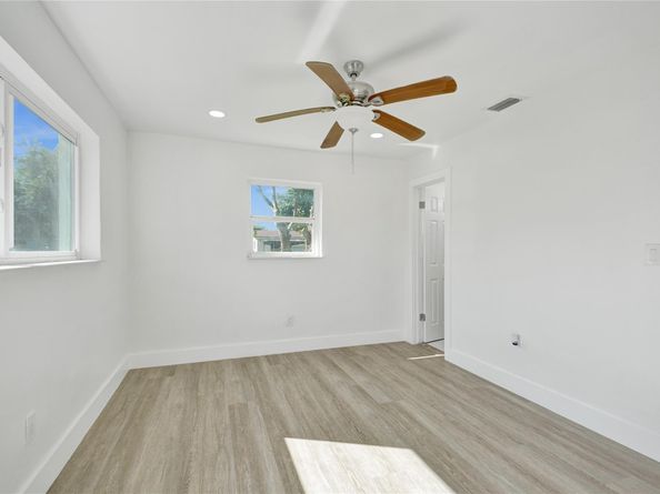 1330 NW 190th St, Miami Gardens FL 33169