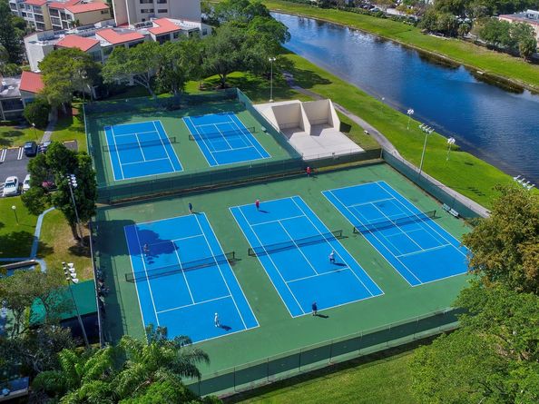 2334 S Cypress Bend Dr 511, Pompano Beach FL 33069