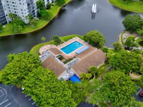 2334 S Cypress Bend Dr 511, Pompano Beach FL 33069