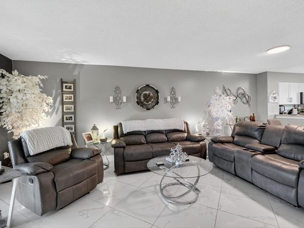 2334 S Cypress Bend Dr 511, Pompano Beach FL 33069