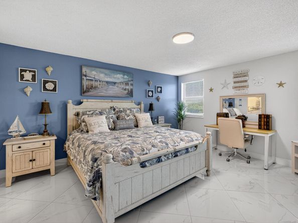 2334 S Cypress Bend Dr 511, Pompano Beach FL 33069