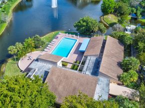 2334 S Cypress Bend Dr 511, Pompano Beach FL 33069