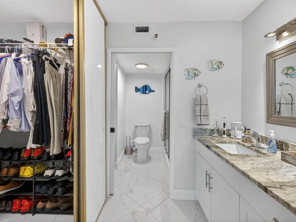 2334 S Cypress Bend Dr 511, Pompano Beach FL 33069