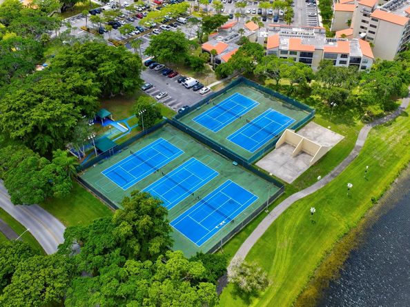 2334 S Cypress Bend Dr 511, Pompano Beach FL 33069