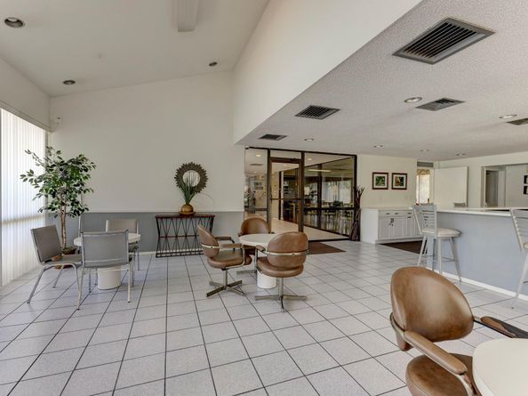 2334 S Cypress Bend Dr 511, Pompano Beach FL 33069
