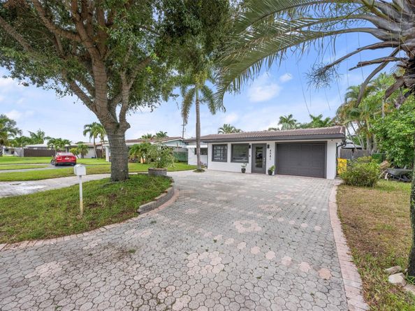 4581 NE 3rd Ter, Oakland Park FL 33334