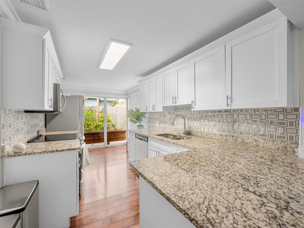 4581 NE 3rd Ter, Oakland Park FL 33334