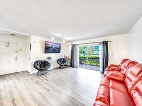 2717 S Oakland Forest Drive 102, Oakland Park FL 33309