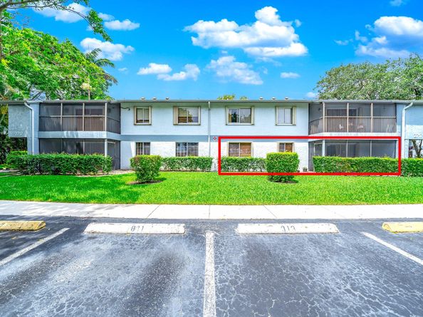 2717 S Oakland Forest Drive 102, Oakland Park FL 33309