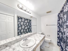 2717 S Oakland Forest Drive 102, Oakland Park FL 33309