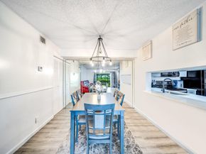 2717 S Oakland Forest Drive 102, Oakland Park FL 33309