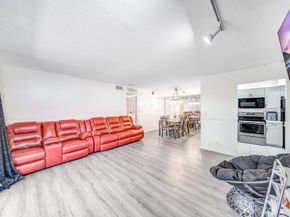2717 S Oakland Forest Drive 102, Oakland Park FL 33309