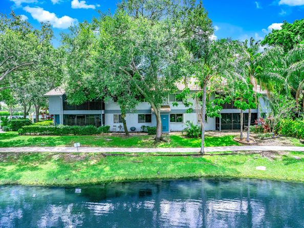2717 S Oakland Forest Drive 102, Oakland Park FL 33309