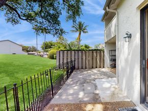 527 Deer Creek Wildwood Lane E, Deerfield Beach FL 33442