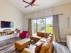 527 Deer Creek Wildwood Lane E, Deerfield Beach FL 33442